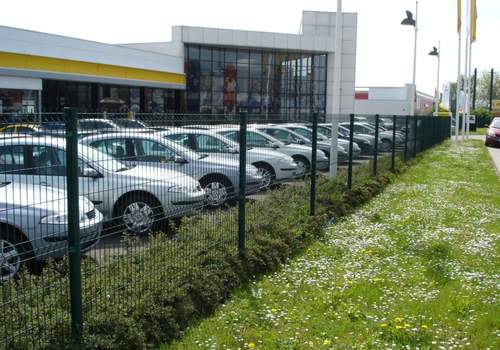 Ограждение парковки парковки автосалонов в Белорецке